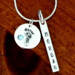 baby name necklace footprint push presesnt