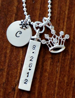 Princess name initial bar necklace