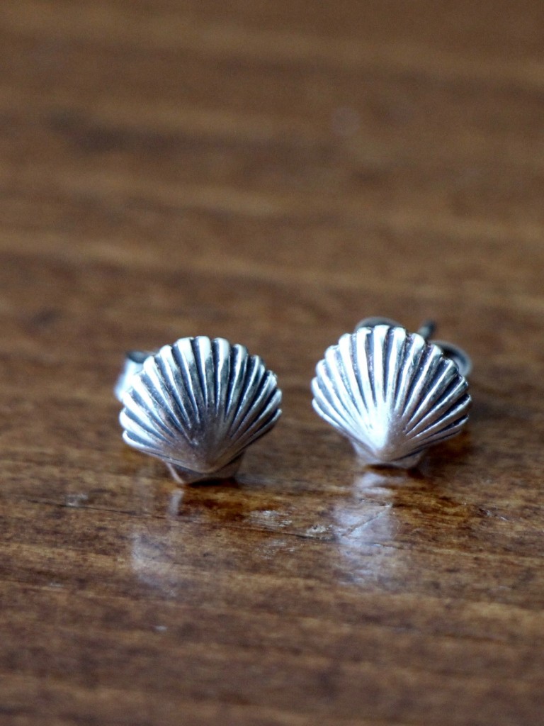 clam shell earrings beach jewelry