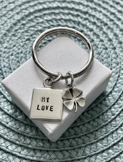 good luck gift- personalize four leaf clover keychain