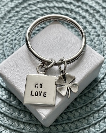 good luck gift- personalize four leaf clover keychain